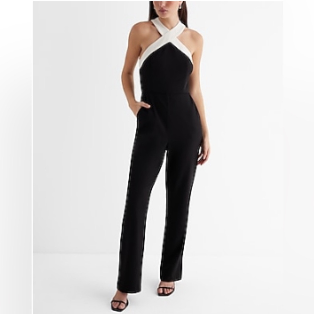 Tipped Halter Neck Jumpsuit